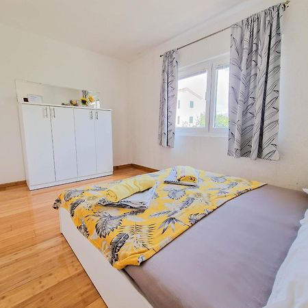Flip - Flop Apartman Novalja Kültér fotó
